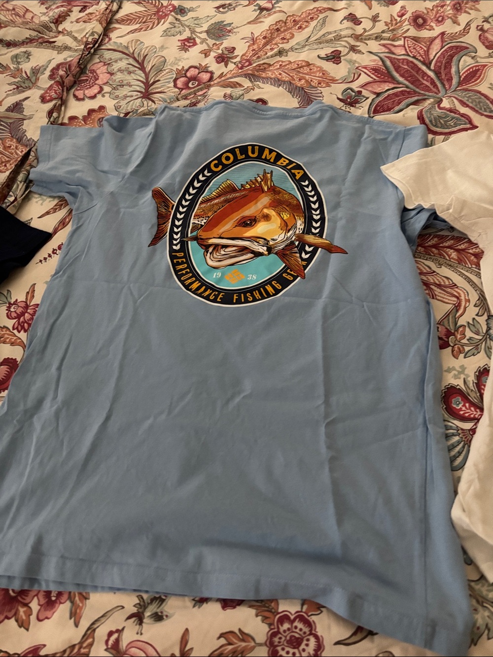 Columbia Short Sleeve Tees in Light Blue and White 2pack